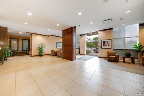 501-295 Guildford Way, Port Moody, BC - Indoor Photo Showing Other Room