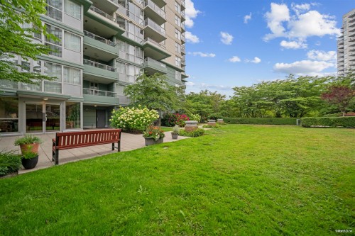 501-295 Guildford Way, Port Moody, BC - Outdoor