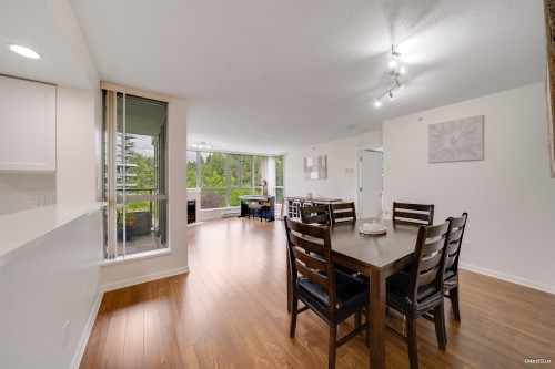 501-295 Guildford Way, Port Moody, BC - Indoor Photo Showing Dining Room