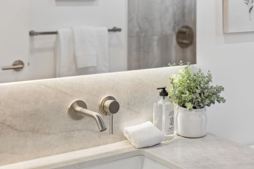 2-6040 Larch Street, Vancouver, BC - Indoor Photo Showing Bathroom