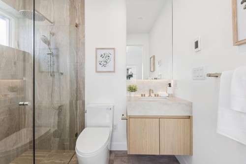 2-6040 Larch Street, Vancouver, BC - Indoor Photo Showing Bathroom