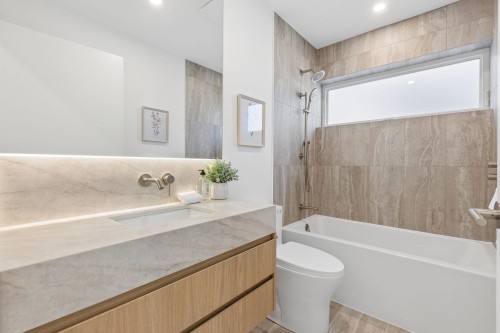 2-6040 Larch Street, Vancouver, BC - Indoor Photo Showing Bathroom