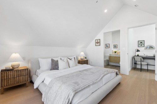 2-6040 Larch Street, Vancouver, BC - Indoor Photo Showing Bedroom