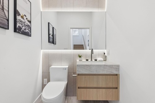 2-6040 Larch Street, Vancouver, BC - Indoor Photo Showing Bathroom