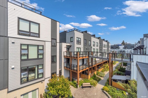137-535 2Nd Street E, North Vancouver, BC - Outdoor