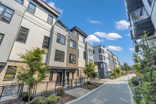 137-535 2Nd Street E, North Vancouver, BC - Outdoor
