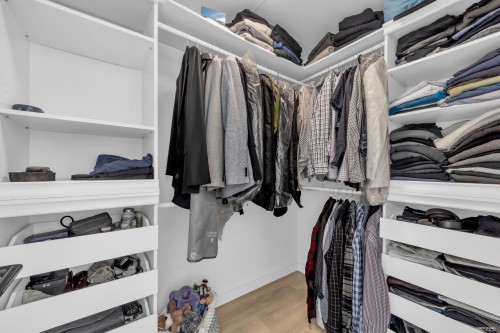137-535 2Nd Street E, North Vancouver, BC - Indoor With Storage