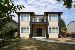 8563 11th Avenue Burnaby, BC V3N 2P6