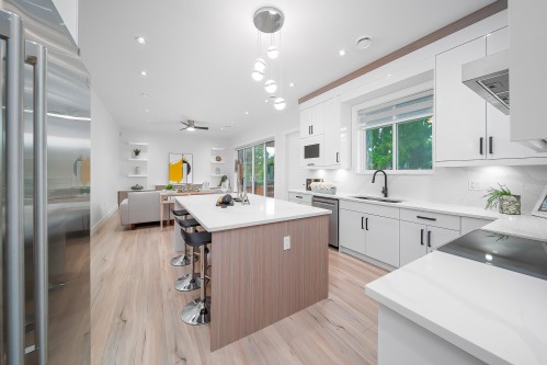 8563 11Th Avenue, Burnaby, BC - Indoor Photo Showing Kitchen With Upgraded Kitchen