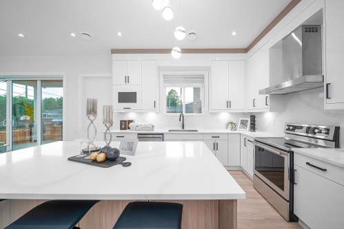8563 11Th Avenue, Burnaby, BC - Indoor Photo Showing Kitchen With Upgraded Kitchen