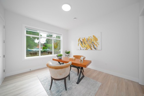 8563 11Th Avenue, Burnaby, BC - Indoor