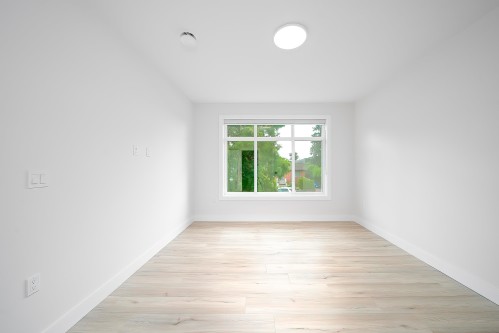8563 11Th Avenue, Burnaby, BC - Indoor Photo Showing Other Room