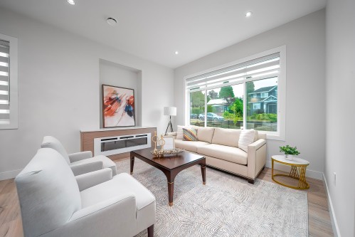 8563 11Th Avenue, Burnaby, BC - Indoor Photo Showing Living Room