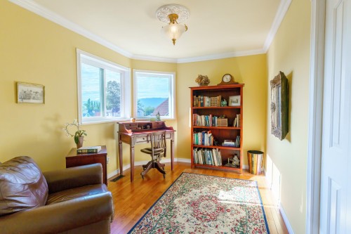 12612 215 Street, Maple Ridge, BC - Indoor