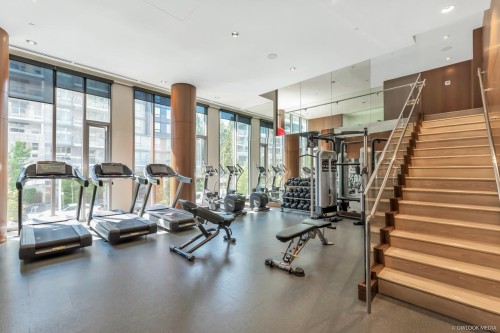 607-8833 Hazelbridge Way, Richmond, BC - Indoor Photo Showing Gym Room