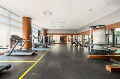607-8833 Hazelbridge Way, Richmond, BC - Indoor Photo Showing Gym Room