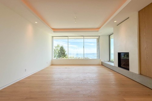 2390 Westhill Drive, West Vancouver, BC - Indoor Photo Showing Other Room