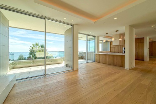 2390 Westhill Drive, West Vancouver, BC - Indoor