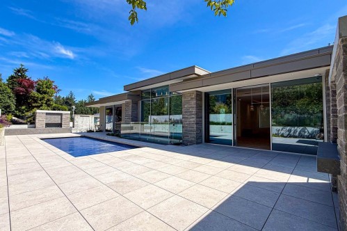 2390 Westhill Drive, West Vancouver, BC - Outdoor