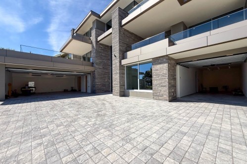 2390 Westhill Drive, West Vancouver, BC - Outdoor With Exterior
