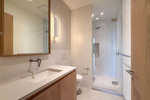 2390 Westhill Drive, West Vancouver, BC - Indoor Photo Showing Bathroom