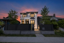 425 56th Avenue E Vancouver, BC V5X 1R5