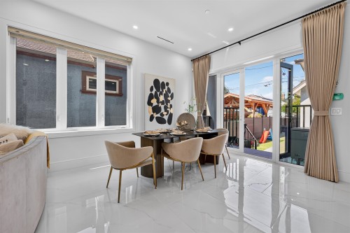 425 56Th Avenue E, Vancouver, BC - Indoor Photo Showing Dining Room
