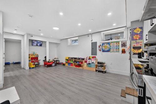 425 56Th Avenue E, Vancouver, BC - Indoor Photo Showing Basement