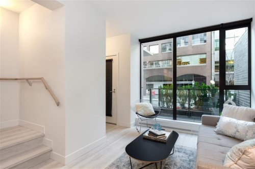 1135 Hornby Street, Vancouver, BC - Indoor