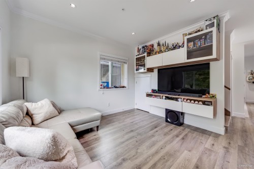 621 65Th Avenue E, Vancouver, BC - Indoor Photo Showing Living Room