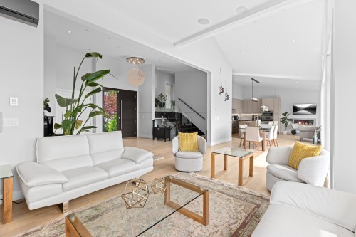2512 Palmerston Avenue, West Vancouver, BC - Indoor Photo Showing Living Room