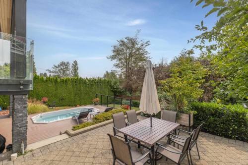 2512 Palmerston Avenue, West Vancouver, BC - Outdoor With In Ground Pool With Deck Patio Veranda
