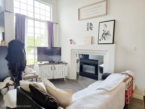 2646 Thames Crescent, Port Coquitlam, BC - Indoor Photo Showing Living Room With Fireplace