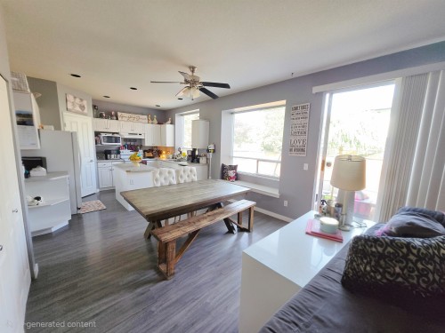 2646 Thames Crescent, Port Coquitlam, BC - Indoor Photo Showing Living Room