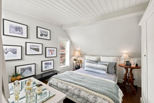 359 Ioco Road, Port Moody, BC - Indoor Photo Showing Bedroom