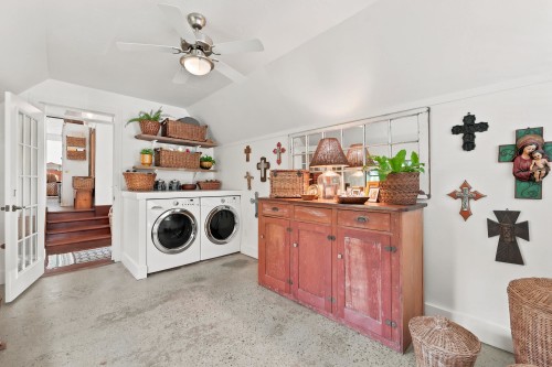 359 Ioco Road, Port Moody, BC - Indoor Photo Showing Laundry Room