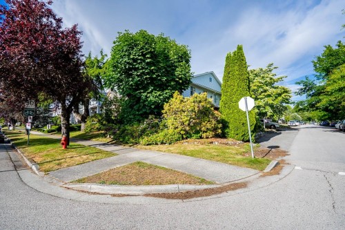 1525 51St Avenue E, Vancouver, BC - Outdoor