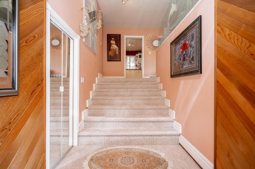 6565 Sumas Drive, Burnaby, BC - Indoor Photo Showing Other Room