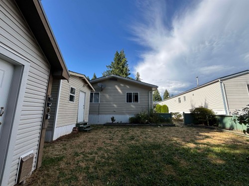 32-5575 Mason Road, Sechelt, BC 