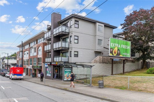 301-3788 10th Avenue W Vancouver, BC V6R 2G4