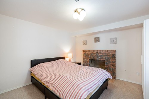 3315 El Casa Court, Coquitlam, BC - Indoor Photo Showing Bedroom