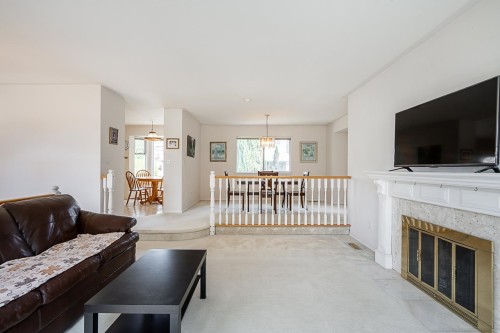3315 El Casa Court, Coquitlam, BC - Indoor Photo Showing Living Room With Fireplace