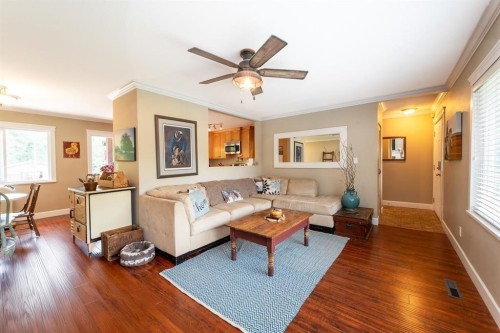 12290 252 Street, Maple Ridge, BC - Indoor Photo Showing Living Room