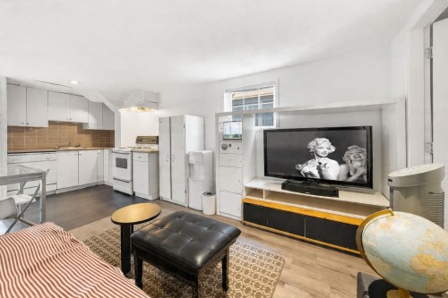 339 41St Avenue E, Vancouver, BC - Indoor