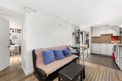 339 41St Avenue E, Vancouver, BC - Indoor