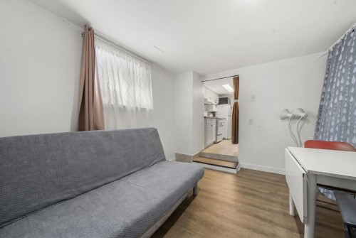 339 41St Avenue E, Vancouver, BC - Indoor