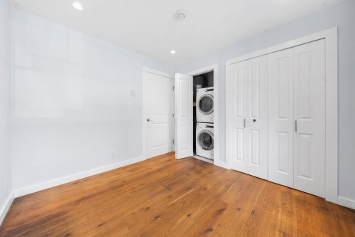 339 41St Avenue E, Vancouver, BC - Indoor Photo Showing Laundry Room
