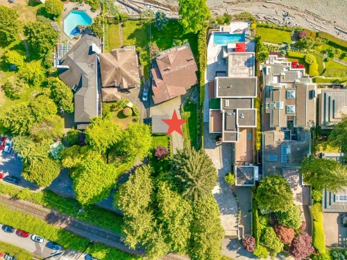 2560 Bellevue Avenue, West Vancouver, BC - Outdoor With View