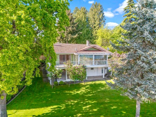 2560 Bellevue Avenue, West Vancouver, BC - Outdoor