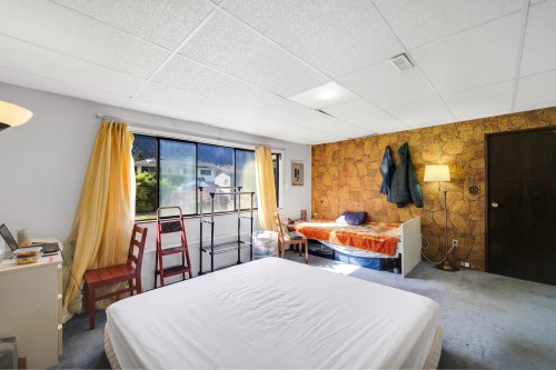 38319 Westway Avenue, Squamish, BC - Indoor Photo Showing Bedroom